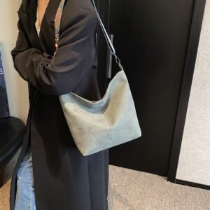 Yeppi Adjustable Strap Shoulder Bag