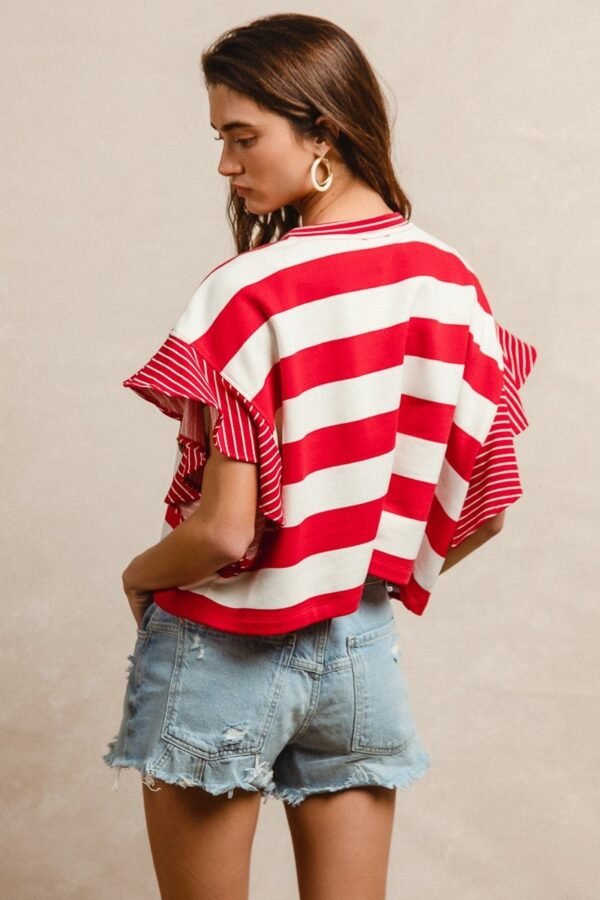 eye-catching red and white horizontal stripes